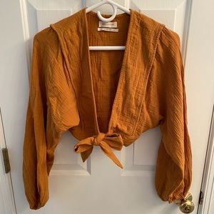 NWOT Urban Outfitters crop top 🌞